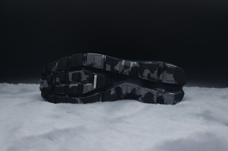 ON LOEWE X Cloud Venture