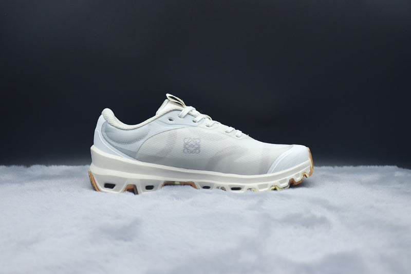 ON LOEWE X Cloud Venture