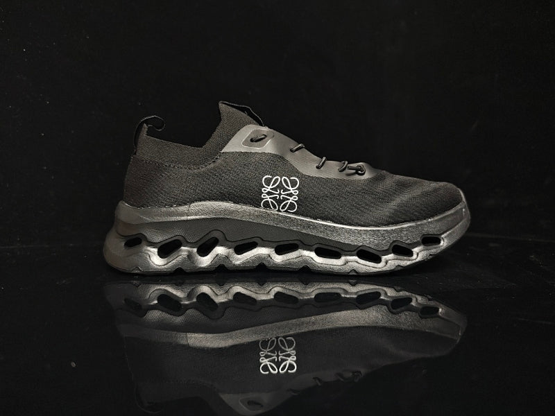 ON LOEWE×On Cloudtilt