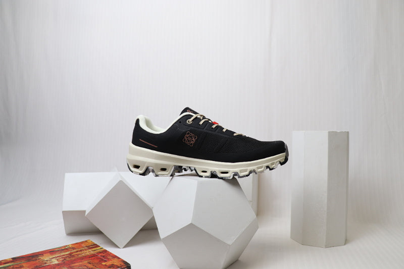 ON LOEWE X Cloud Venture