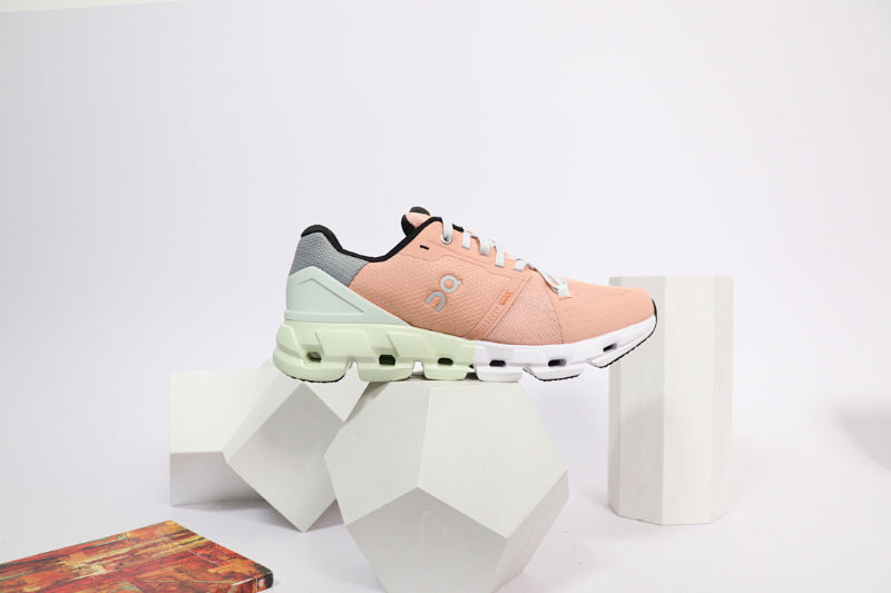 ON Cloudflyer4
