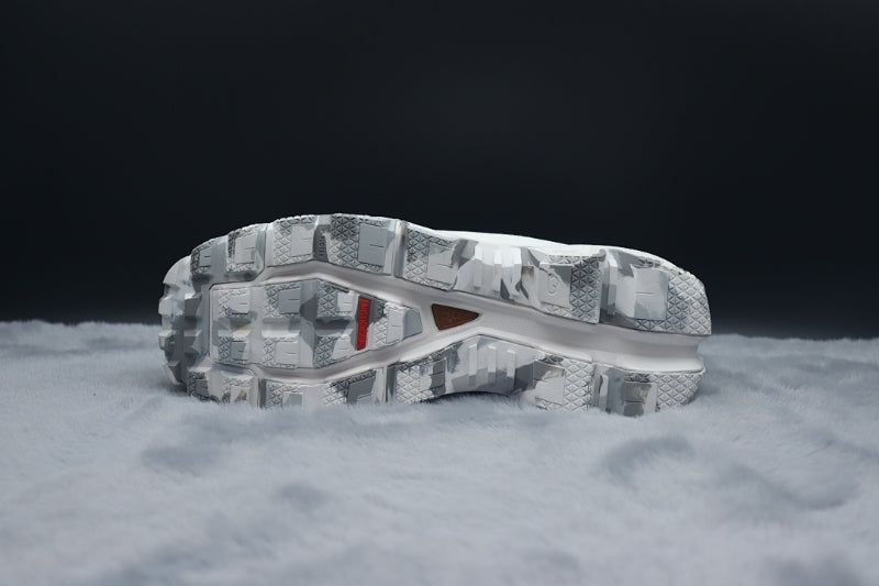 ON LOEWE X Cloud Venture